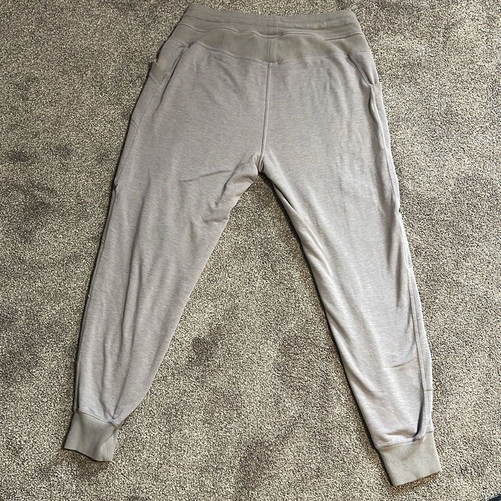 Athleta BAY BEACH CAPRI size Med - Picture 7 of 10